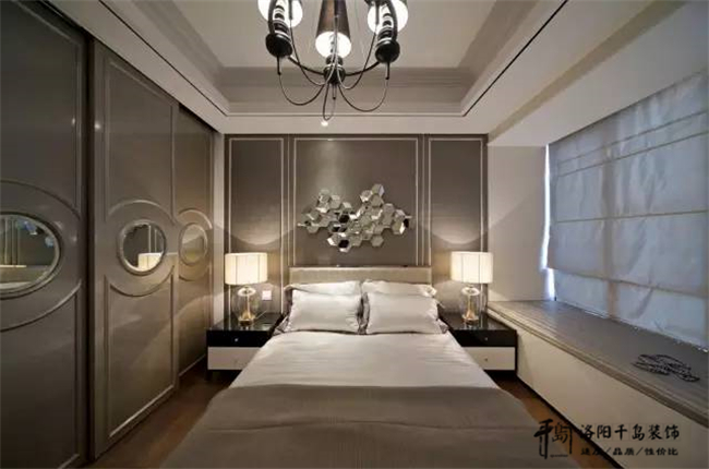 忌陳設(shè)色彩凌亂、搭配不當(dāng)、萬紫千紅