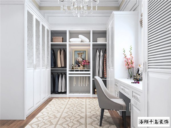 多功能衣柜，置衣儲(chǔ)物一步到位