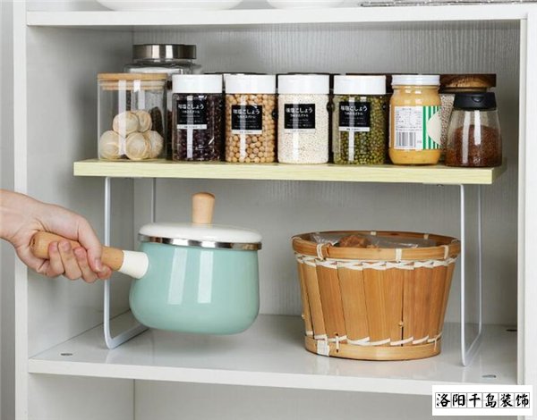 內(nèi)置分層架，櫥柜更能裝